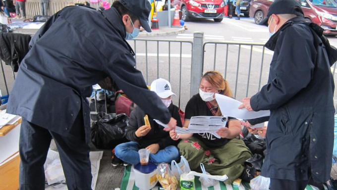 食環署在外傭聚集地點進行跨部門聯合行動。政府新聞處圖片