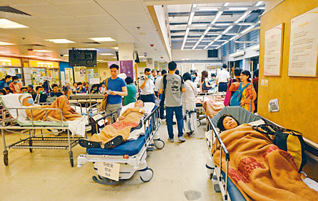 近期流感肆虐，本港公立医院急症室严重逼爆。