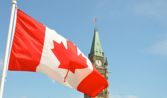 加拿大放宽外国护理员定居要求。