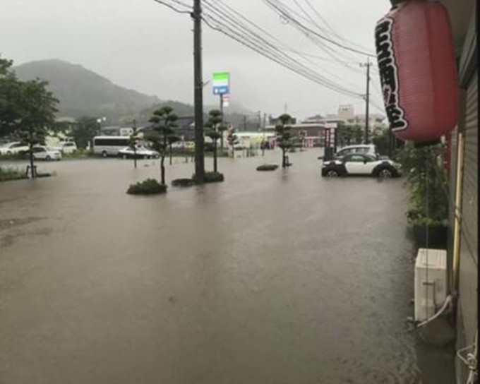 鹿儿岛部分地区水浸。NHK