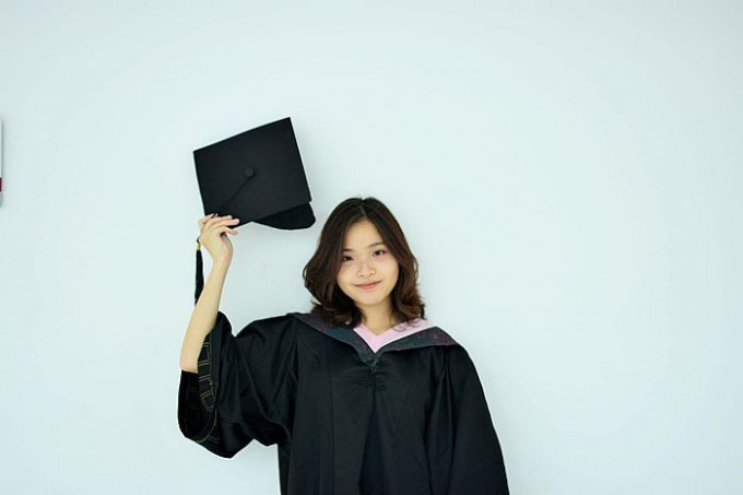 毕业于中国政法大学法学本科的马晓淇，认为内地升学能够更切身地了解中国国情。