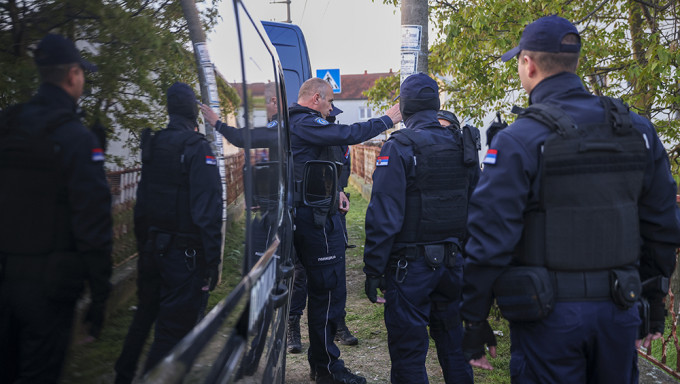 塞爾維亞再爆重大槍擊案，釀8死13傷，警方正追捕槍手。AP