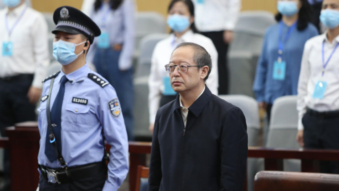 甘肃原副省长宋亮被判处无期徒刑。央视