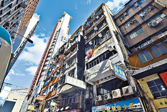 佐敦南京街15至17号旧楼，获纪惠集团申请强拍。