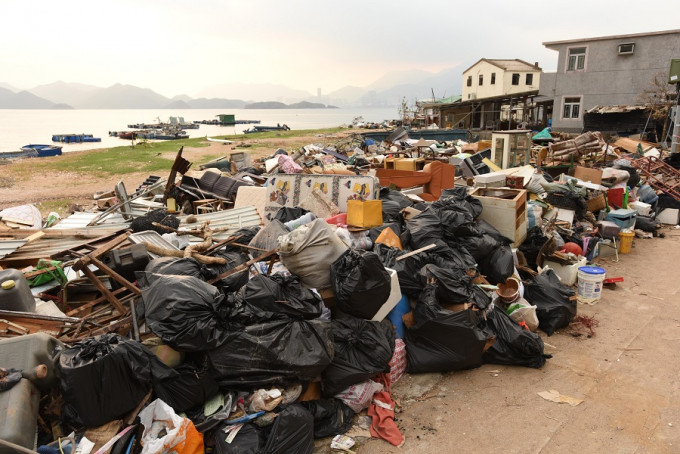绿惜地球呼吁，遏止居高不下的垃圾弃置量。资料图片