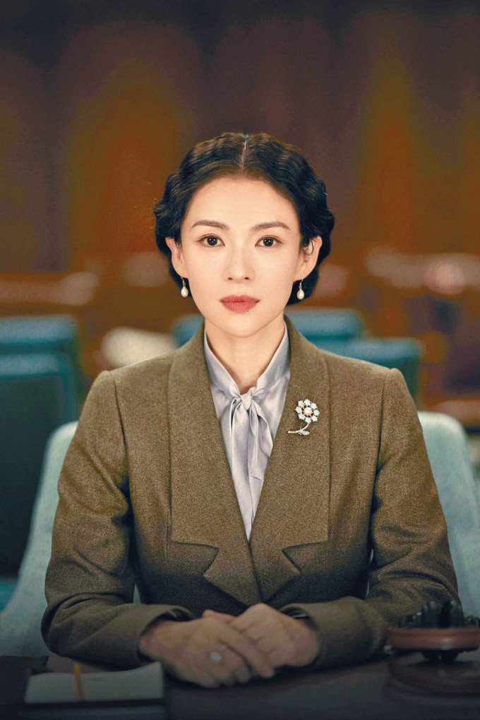 章子怡于戏中饰演中国著名翻译家唐笙。