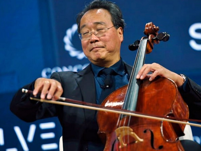 华裔大提琴家马友友为早前获救的禁锢虐儿案受害人举行特别的音乐会。