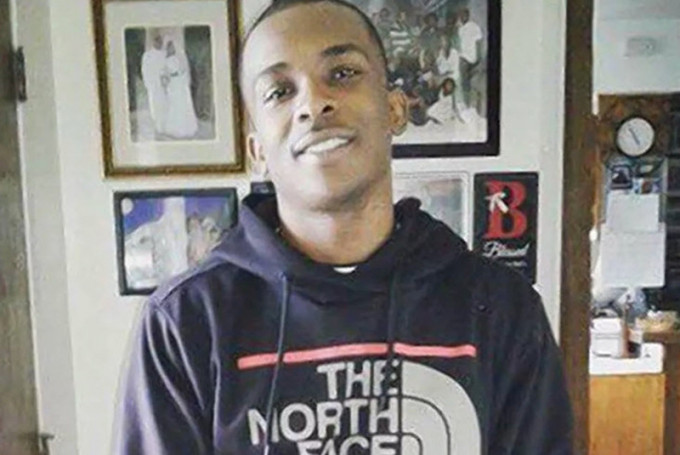 年仅22岁的非裔男死者克拉克。AP