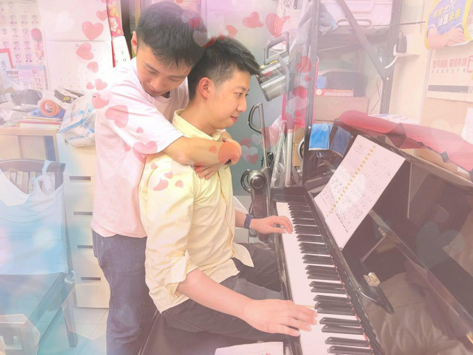 王偉麟網上尋找市民接收鋼琴。facebook圖片
