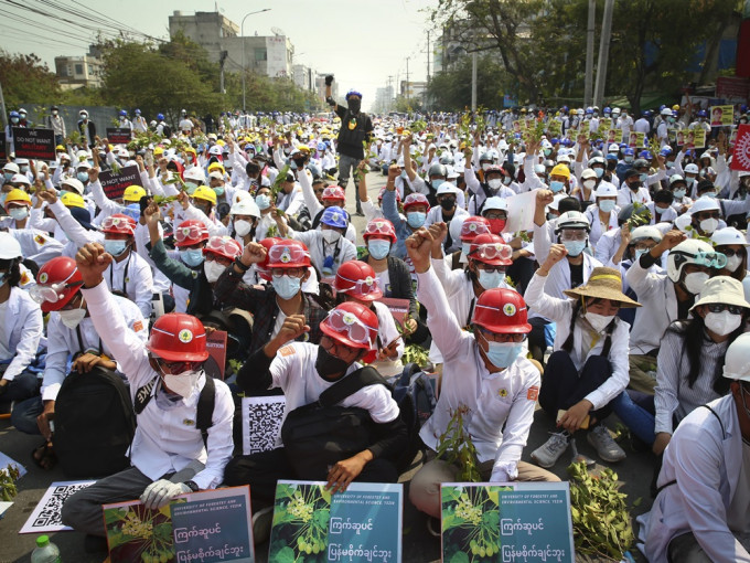 緬甸周日流血鎮壓示威造成至少18人死亡，30人受傷。AP圖片