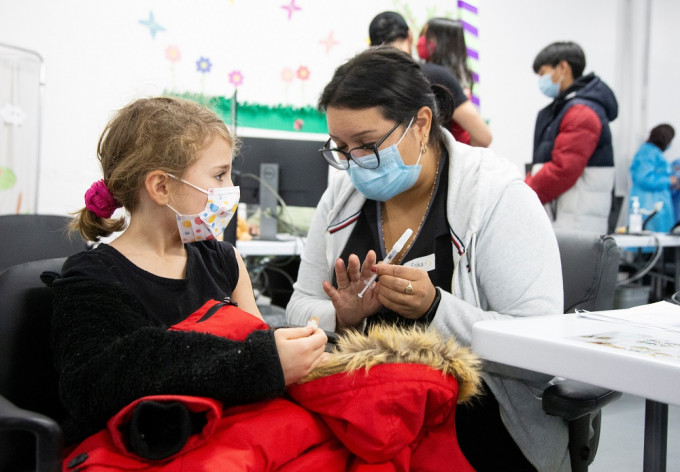 加拿大学童亦开始接种疫苗。REUTERS图片