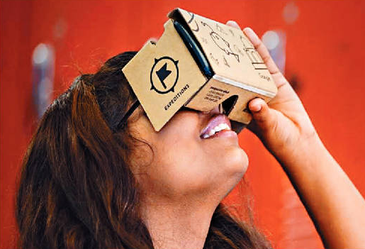 Google Expeditions和虛擬導覽製作工具配合Google Cardboard，提供VR和AR學習體驗。