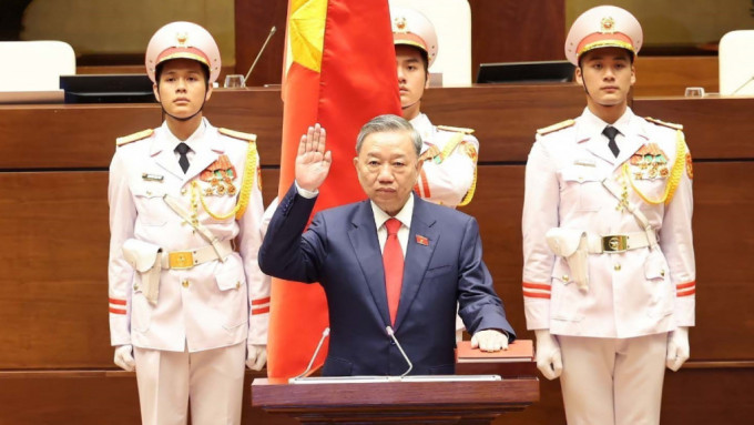 5月22日，苏林在越南首都河内宣誓就任越南国家主席。(新华社)