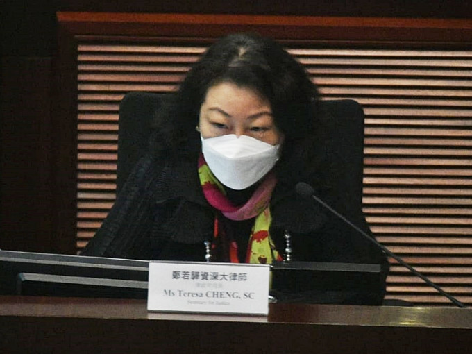 律政司司長鄭若驊出席立法會會議。