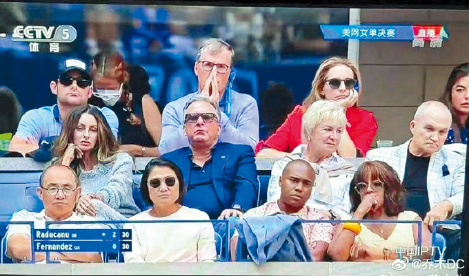 雖然大股東潘石屹賣盤失敗，但其心情似乎未有受影響，更被發現與妻子前往美國觀看網球賽事。