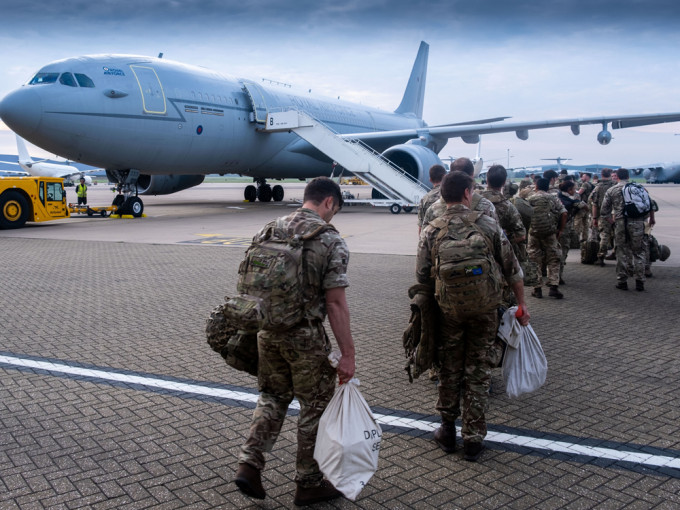 美国增兵至六千接管喀布尔机场，以协助撤离国民。AP图片