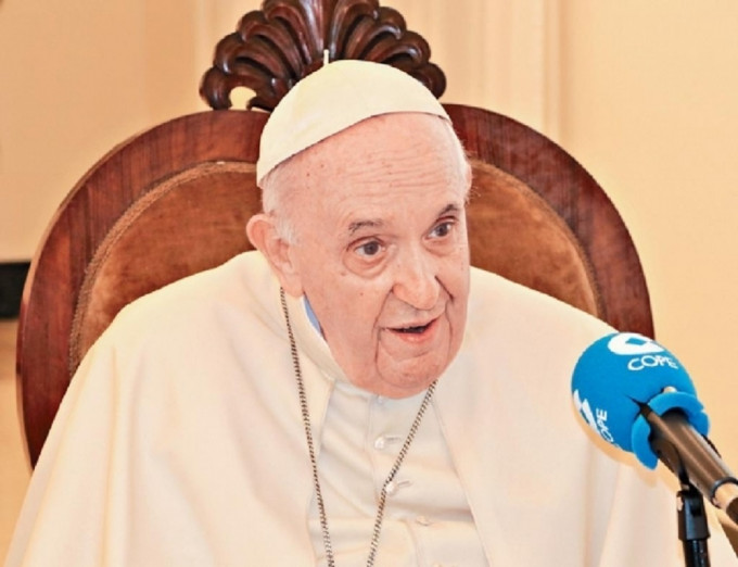 教宗认为年轻一代接受教育对人类发展最重要。