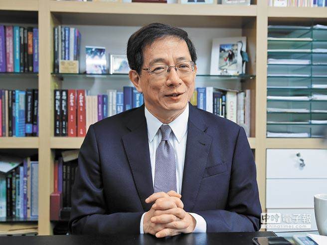 管中閔出任台灣大學校長。