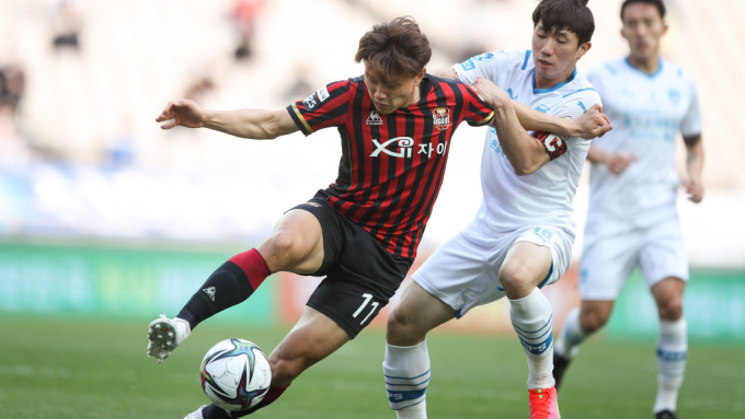 FC首尔（红黑间衫）近7次主场迎仁川联，逾半数赛事开出大盘。资料图片