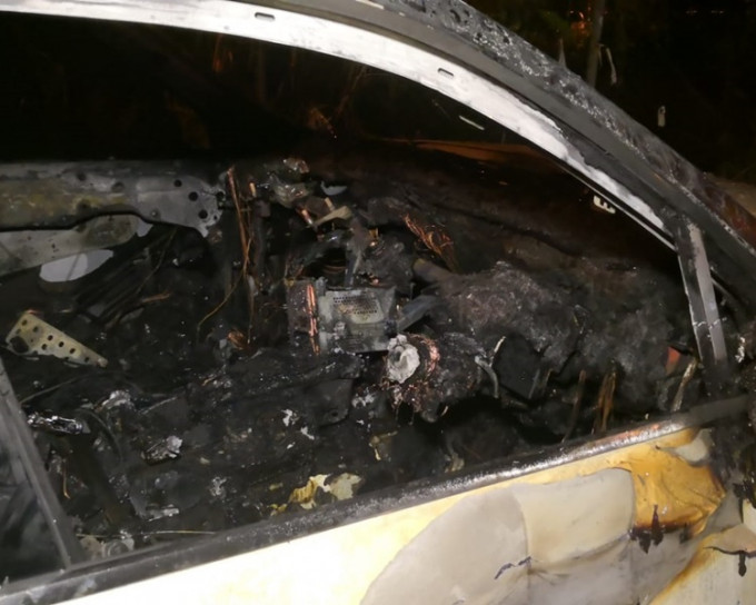 元朗一辆私家车遭纵火。
