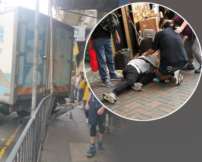 貨車突溜後，再橫掃對面線行人路撞毀鐵欄撞傷一名男途人。讀者提供/圖：Kada Chan‎