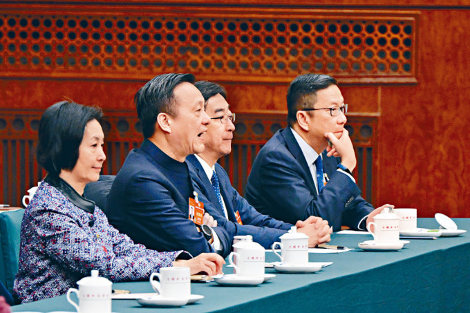 香港代表出席港澳地區全國政協聯組會議。