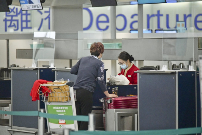 国泰航空担心倘收紧货机机组人员检疫限制，将影响供应链及香港出入口的货流。资料图片