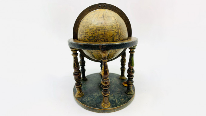 今次拍出的地球仪产于470年前，是现存最古老地球仪。互联网图片