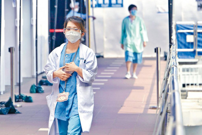 本港医疗出现「人才荒」，须引入海外医生应需求。