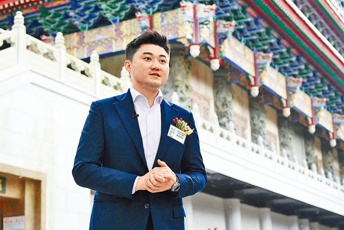 星島新聞集團執行董事兼行政總裁蔡晋博士表示，集團會透過綫上綫下不同平台，向香港和全世界介紹寶蓮禪寺首辦的荷花展。
