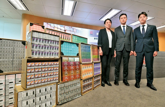 廉政公署採取行動，檢獲市值2000萬元的電子煙機及煙彈。