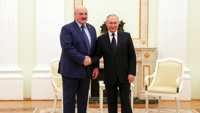 普京与卢卡申科周五在莫斯科会面。美联社图片