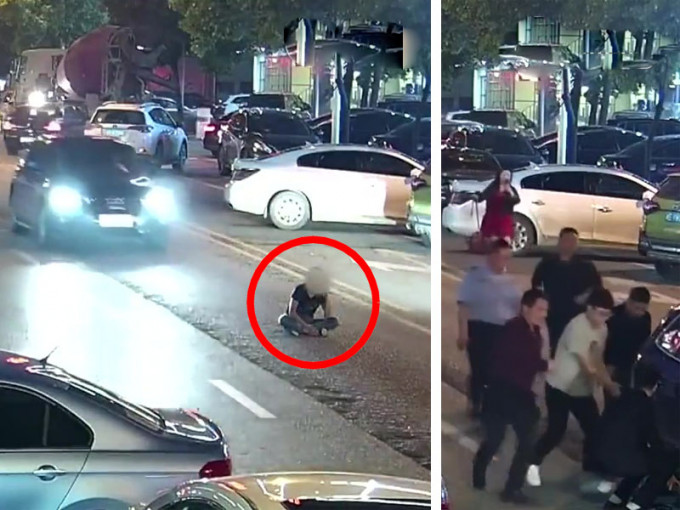 湖南一名醉漢坐馬路中間打電話，被車碾壓兩次。眾人合力抬車救人（右圖）。（網圖）