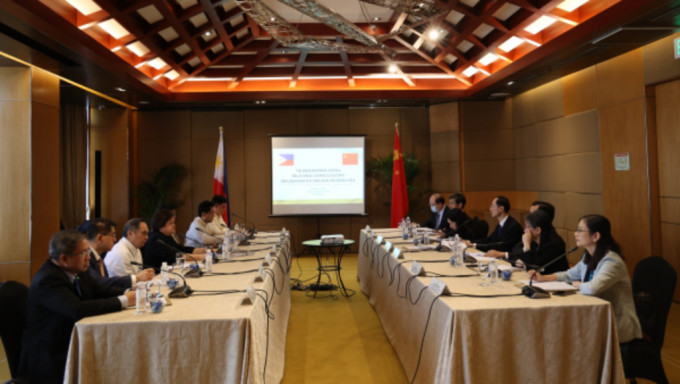 中菲举行南海问题双边磋商机制第七次会议。外交部