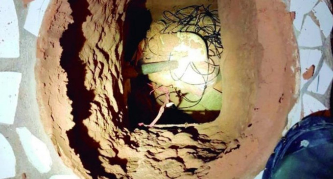囚犯在牢房的马桶下挖了一条70米的地道。（网图）
