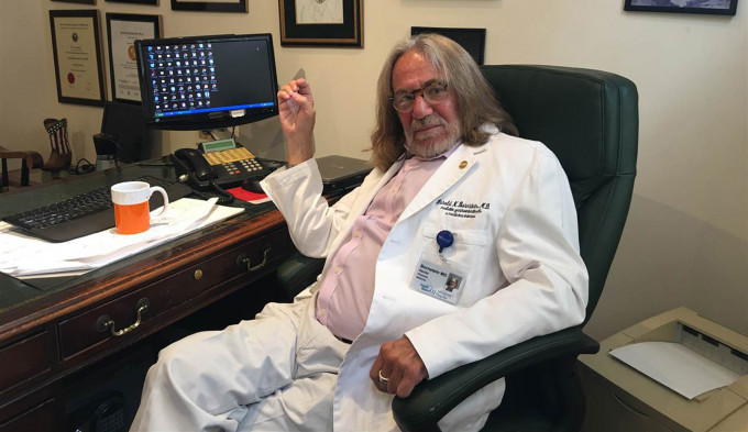 医生披露美国总统特朗普用生发药。网上图片