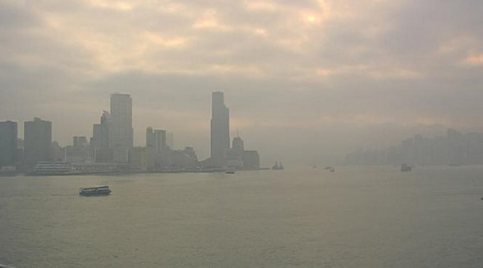 大致天晴，早晚沿岸有雾。