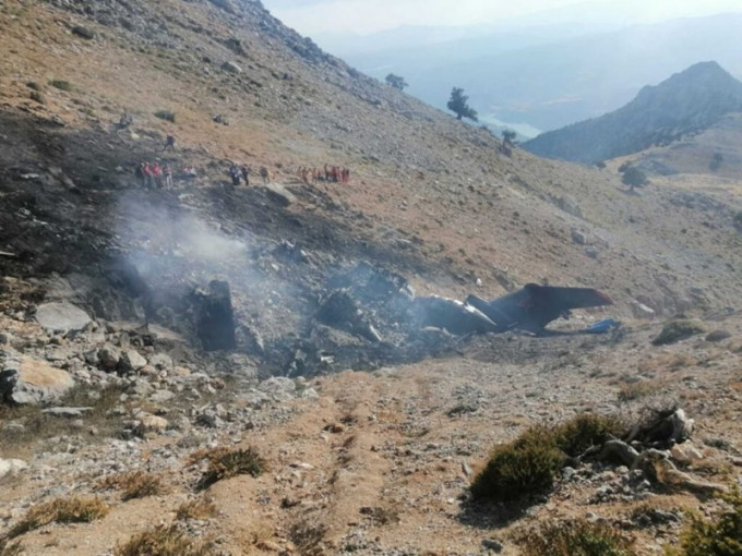 一架消防飛機在參與撲滅山火後墜毀。網圖