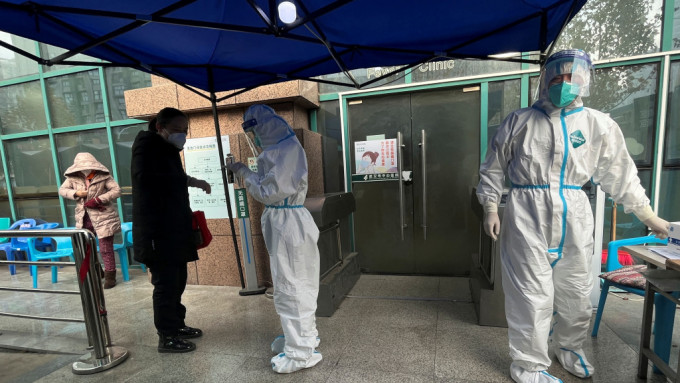 上海近日发现号称是目前「免疫力脱逃能力」最强的Omicron亚型毒株XBB.1.5，引起民众恐慌。路透社