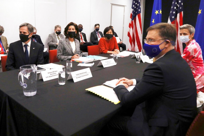 美國-歐盟貿易和技術委員會（TTC）首次會議正在匹茲堡舉行。(AP圖片)
