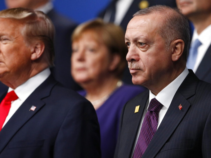 土耳其总统埃尔多安威胁关闭两个美军基地。AP图