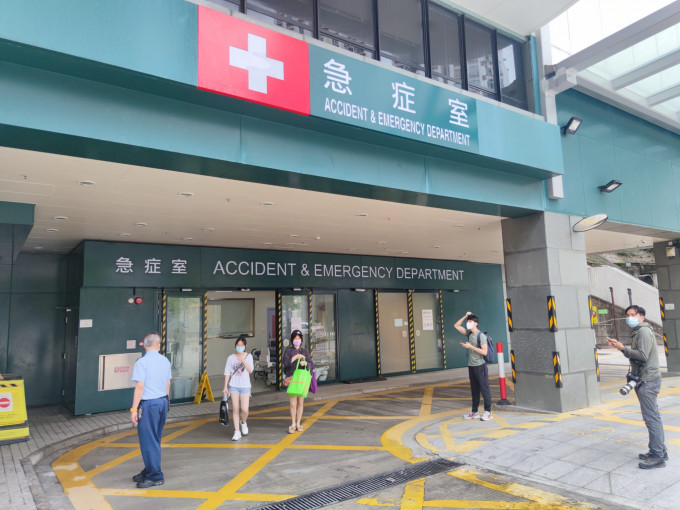 明愛醫院急症室今早11時左右發生水浸事故。