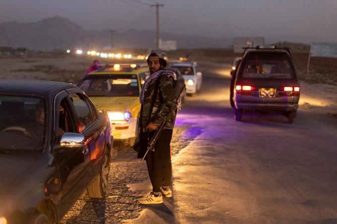 阿富汗再次發生爆炸，引發停電。REUTERS圖片