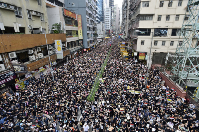 民阵先后举行多次大规模游行。资料图片