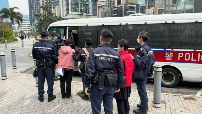 警方夥入境处东九龙打击黑工 拘20人包括通缉犯