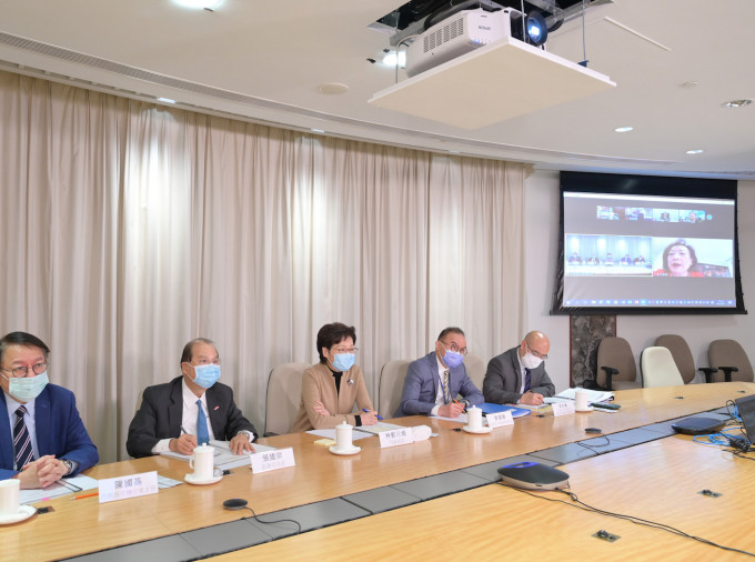 行政长官林郑月娥以视像会议形式与港区全国政协委员会面。政府新闻处图片