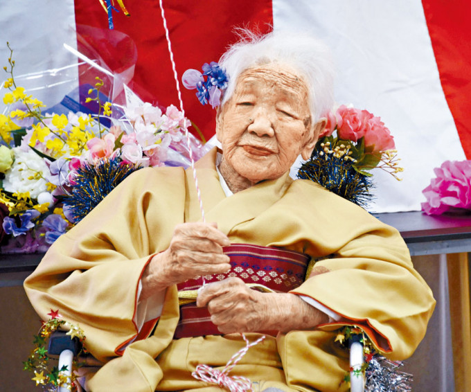 田中加子前年慶祝一百一十七歲生日。