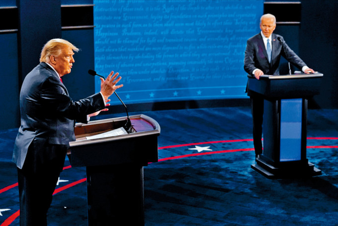拜登与特朗普2020年10月在田纳西州贝蒙特大学，参加总统选举辩论。