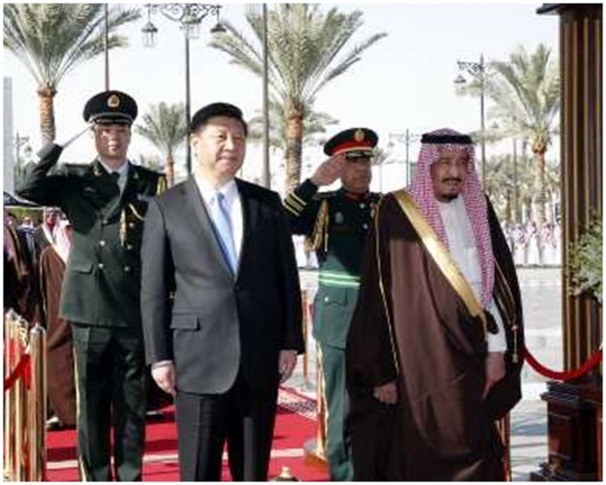 國家主席習近平為到訪的沙特國王薩勒曼舉行歡迎儀式。新華社圖片