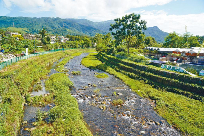 林村逾三成村屋未駁公共污水渠，對集水區構成威脅。 